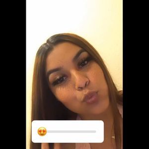 Meet your Posher, Marleni